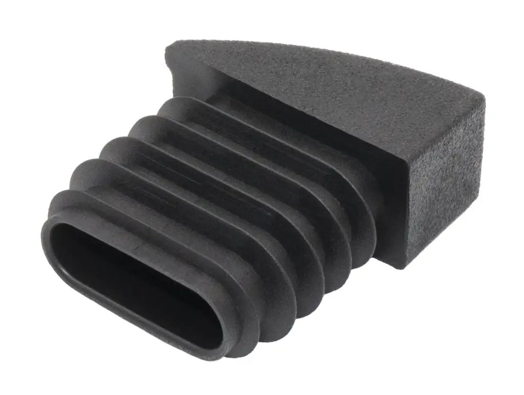 Заглушка пластиковая прямоугольная 15х30, переменный углол длины сечения, черный