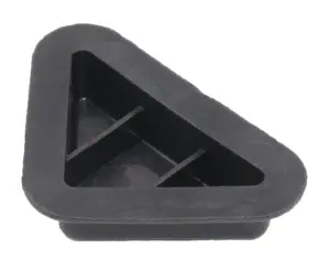 Опора мебельная треугольная Н 15мм, черная